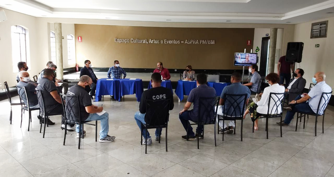 Entidades de classe e parlamentar se reúnem para traçar estratégias para o pagamento do 13º salário