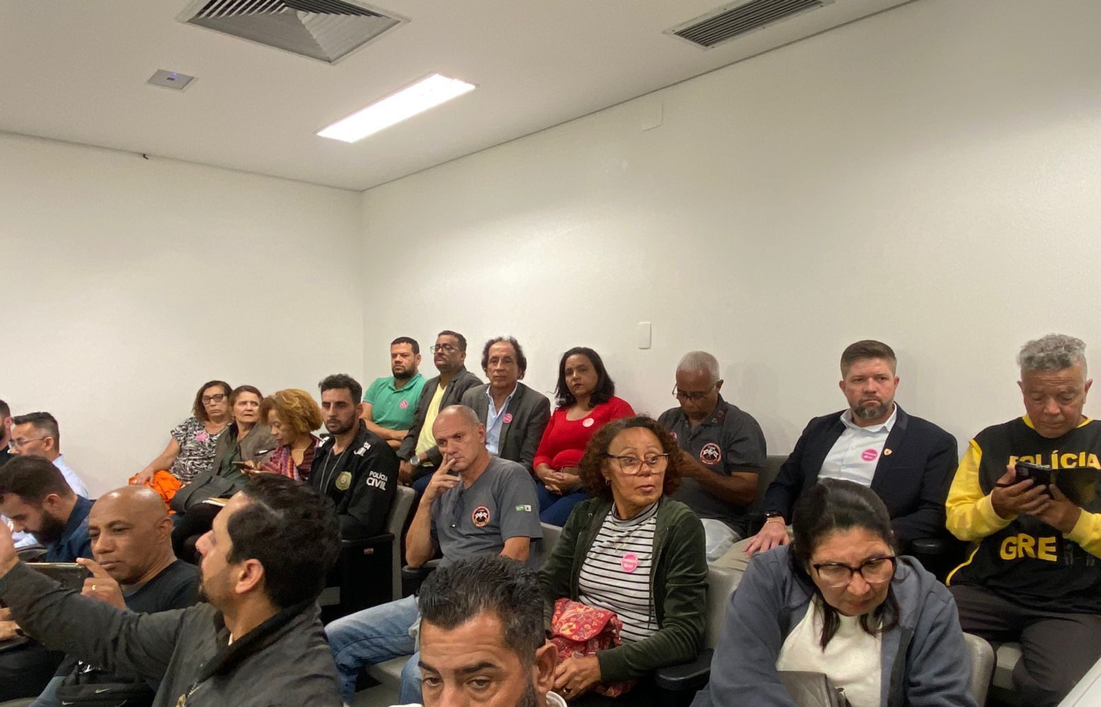 Emenda da Recomposição das Perdas Inflacionárias é rejeitada em Comissão de Fiscalização.