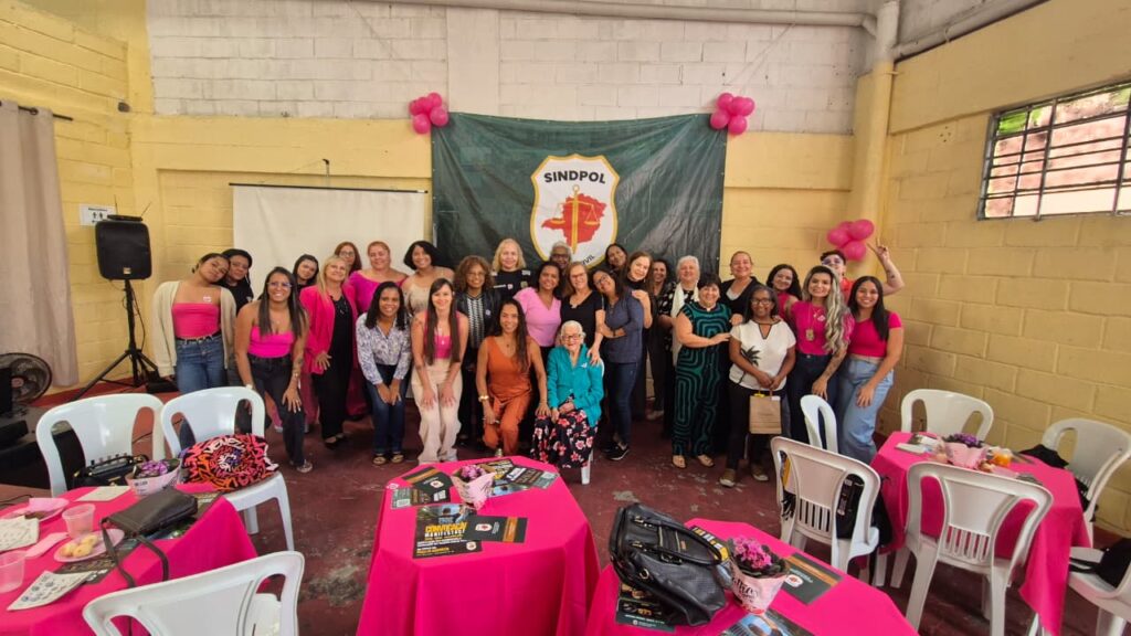 Café Rosa do Sindpol emociona participantes com palestra inspiradora e celebração à vida